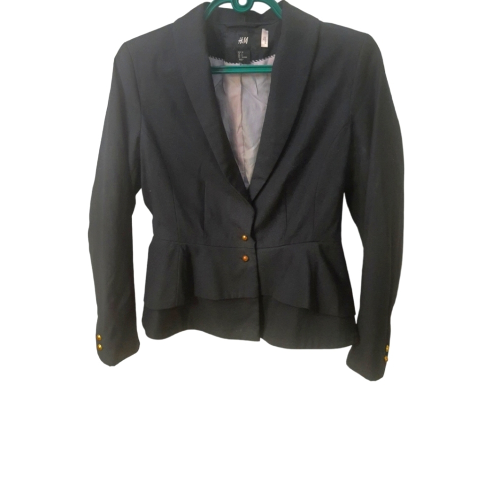 H&m fitted structured black blazer with a peplum fit